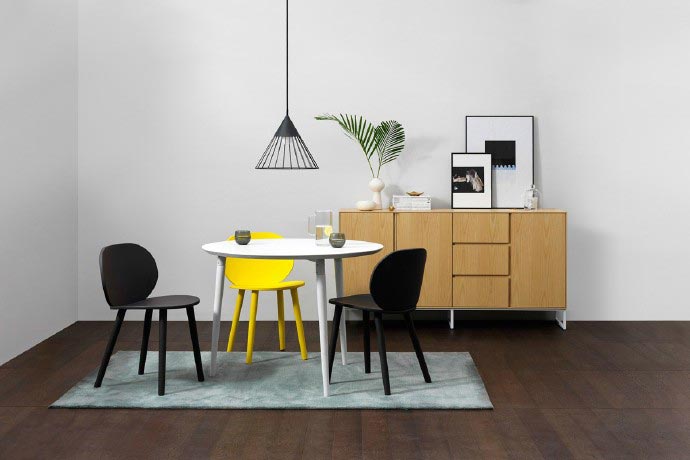 極簡風餐廳餐桌設計，簡約到極致也是一種美