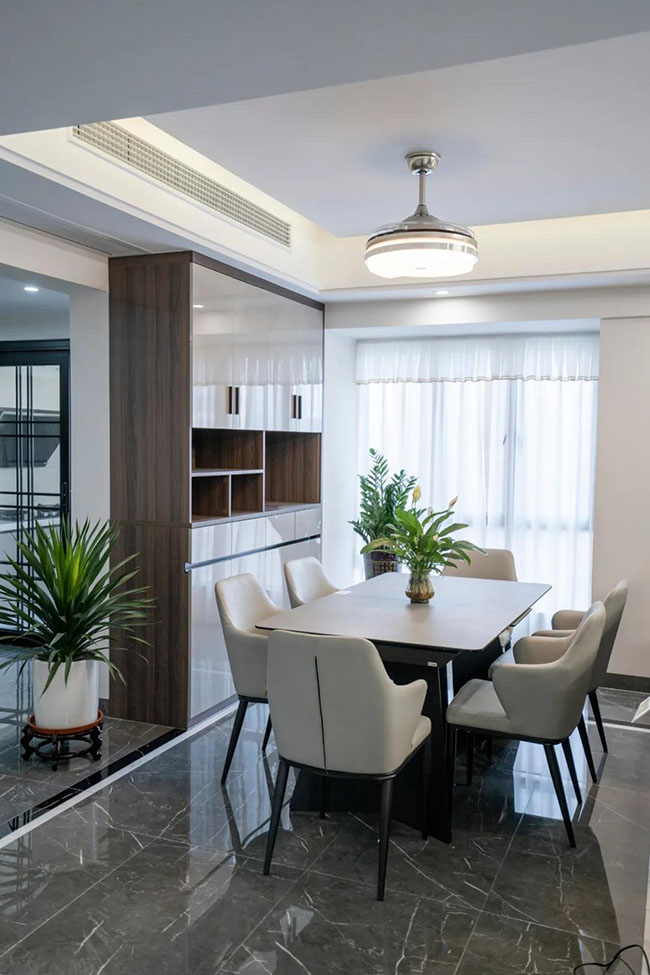 180平現(xiàn)代風(fēng)，黑白灰搭配出時(shí)尚的浪漫空間